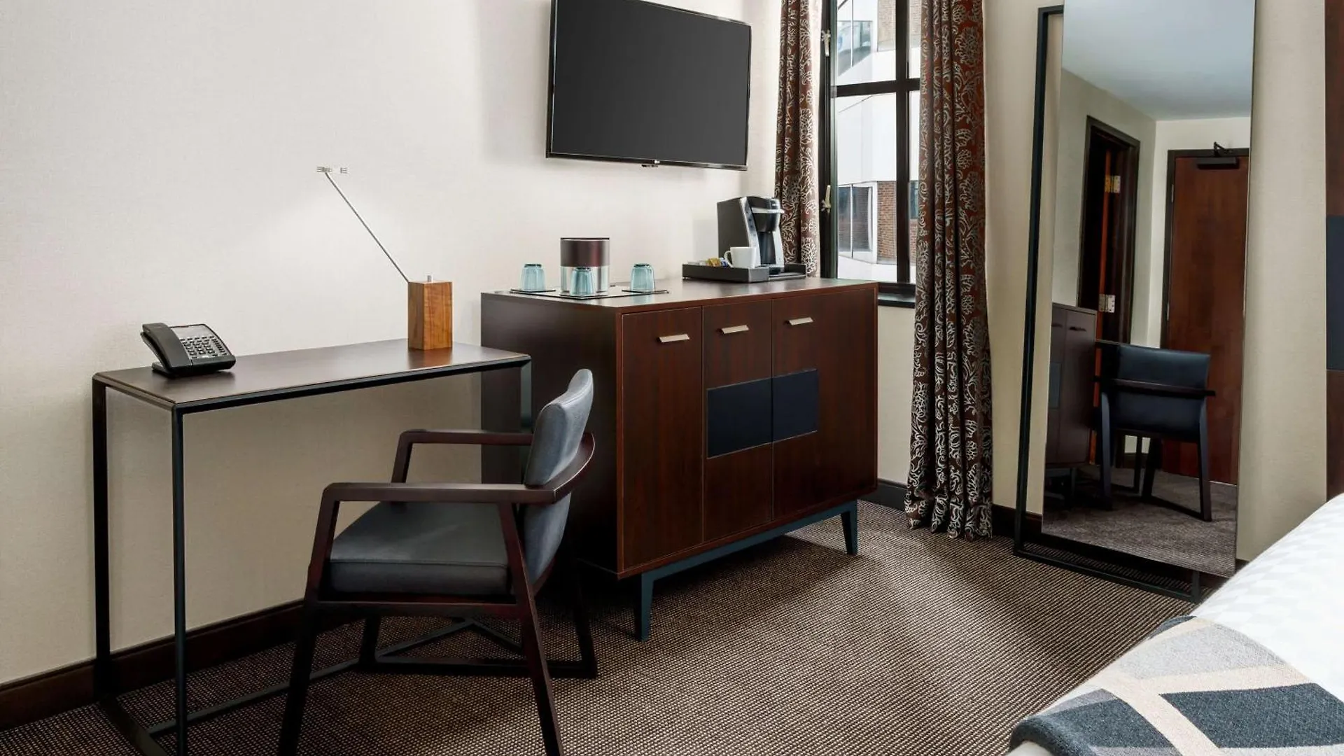 Joinery Hotel Pittsburgh, Curio Collection By Hilton