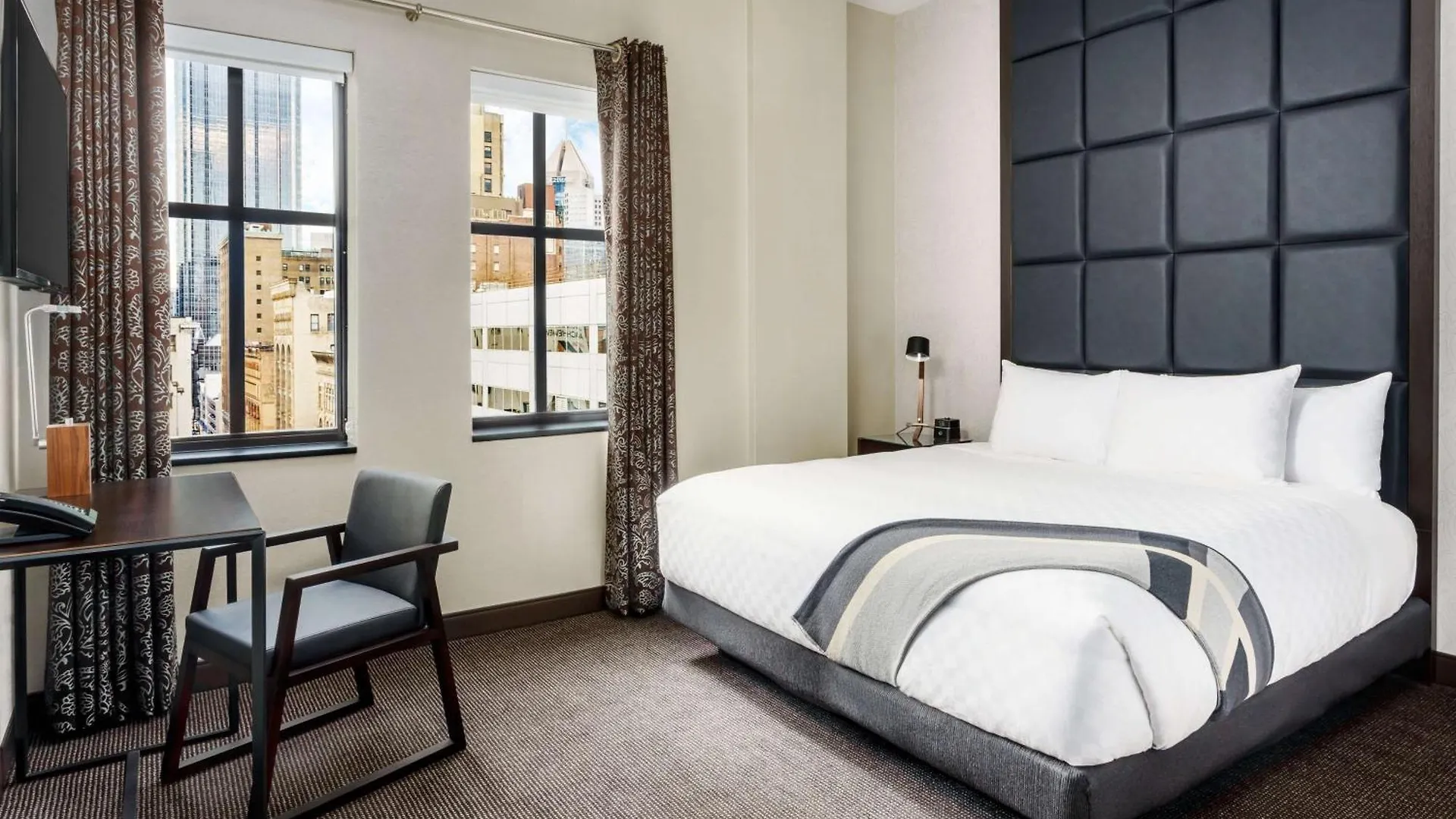 Joinery Hotel Pittsburgh, Curio Collection By Hilton